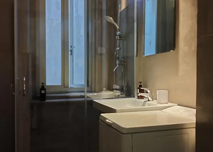 Center Visionarea 게스트하우스 *